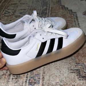 Women’s Adidas Sambaes